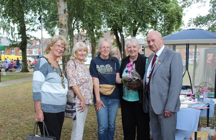 Pat Mewis, Judy Rainsforth (Lib Dem), Debbie Barker (LCC), Sheiila Bibb and Steve England