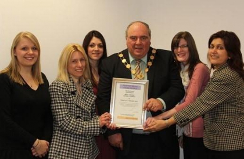 Cllr. William Parry, Manjeet Gill, Alison Lawrence and some young people