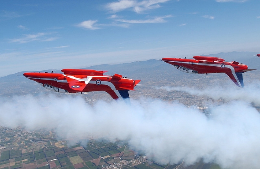 Red Arrows by Elpidoforos Papanikolopoulos