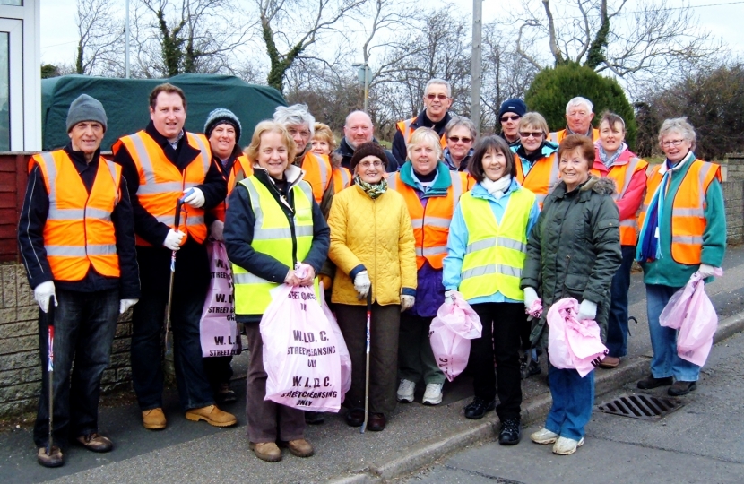 Volunteers in North Greetwell ready to go litter picking along the A158