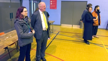 Sir Edward Leigh at the Count with a journalist from LincsFM