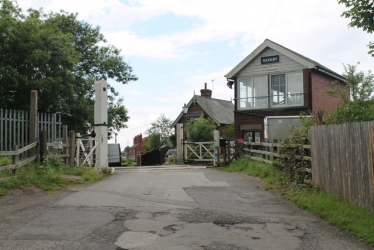 West Bank Railway Crossing, Saxilby